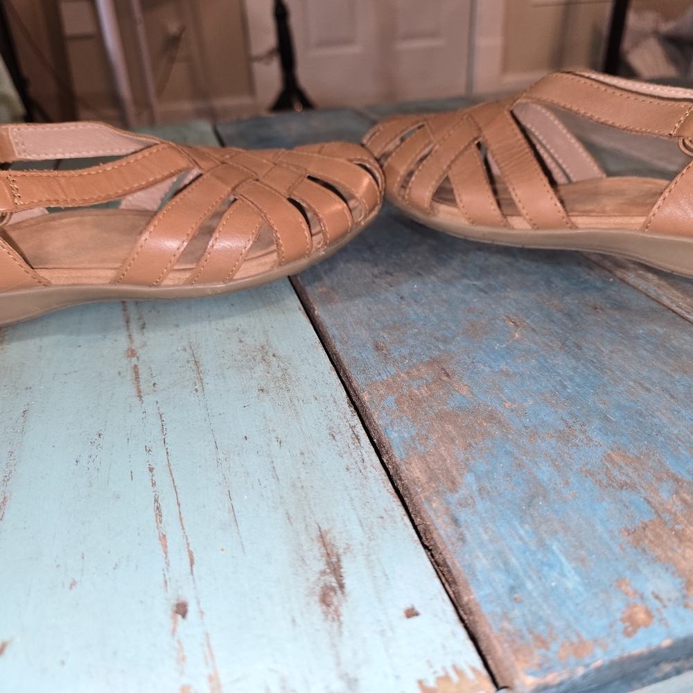 Women's Earth Origin sandals sz 9 - Picture 4 of 5